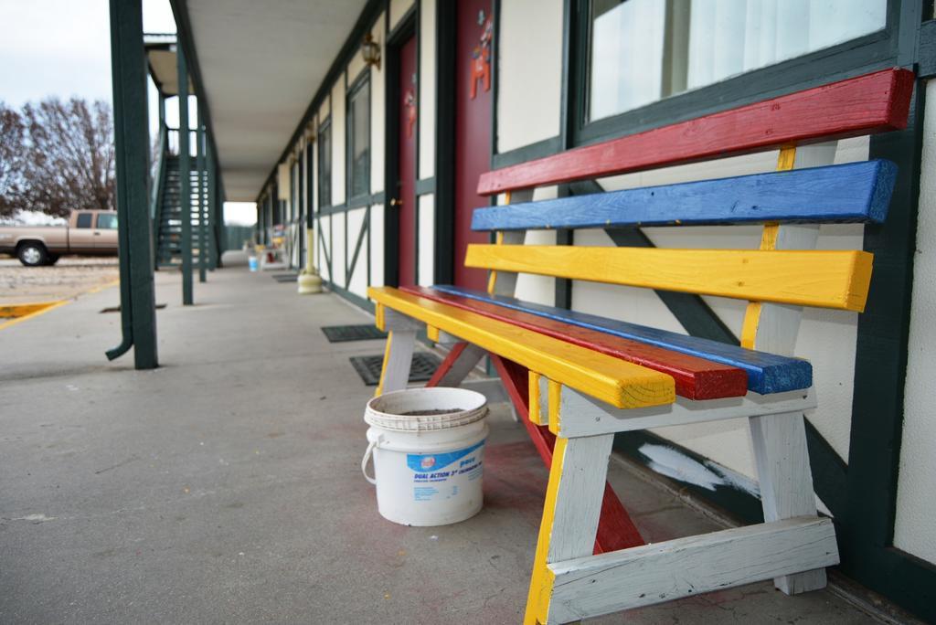 Viking Motel Lindsborg Eksteriør billede