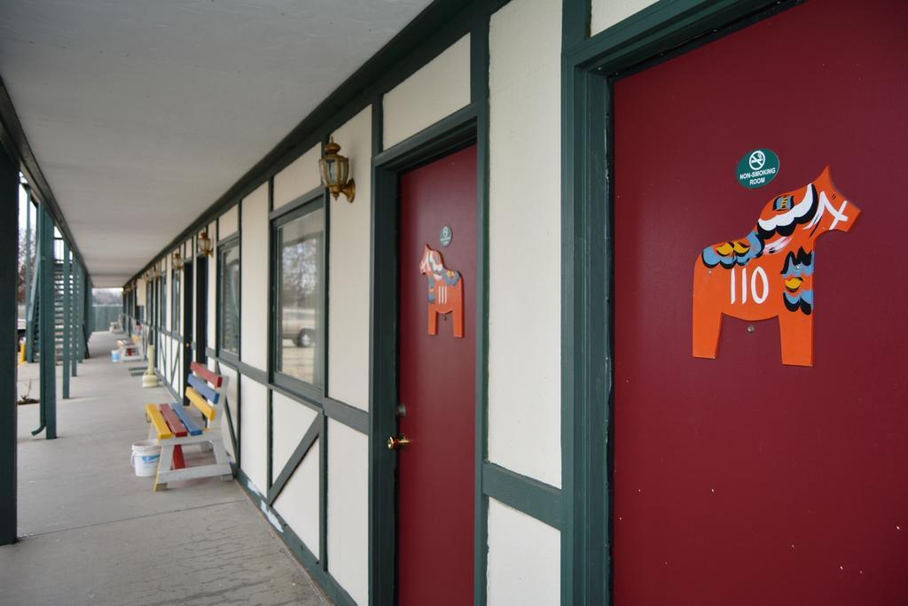 Viking Motel Lindsborg Eksteriør billede