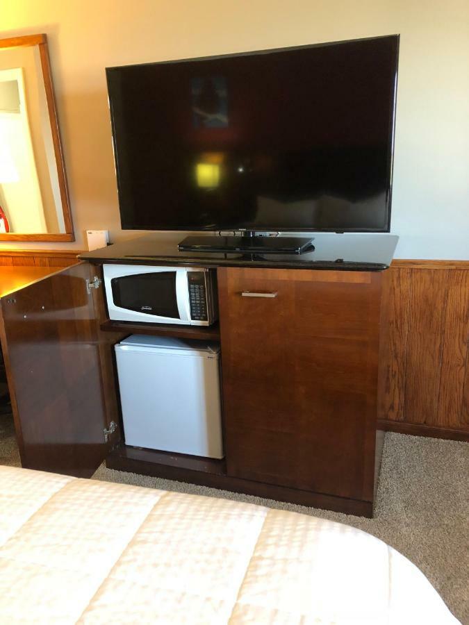 Viking Motel Lindsborg Eksteriør billede